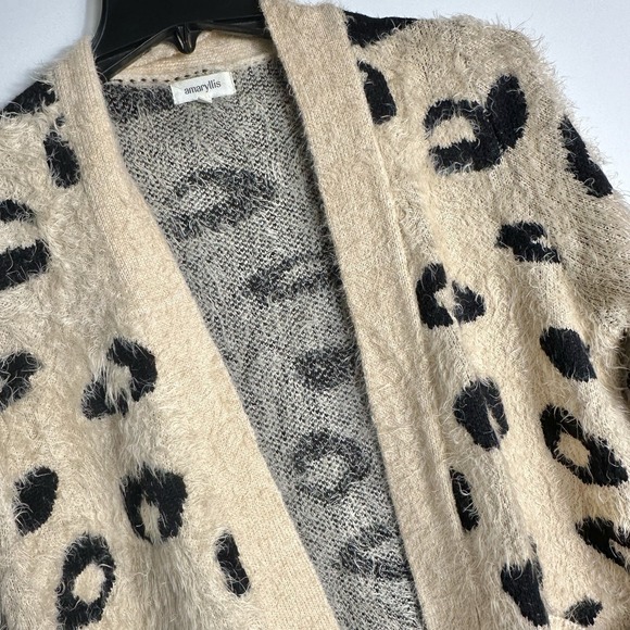 Amaryllis Sweaters - Amaryllis Womens S/M Fuzzy Leopard Print‎ Open Cardigan Sweater Soft Silky Feel